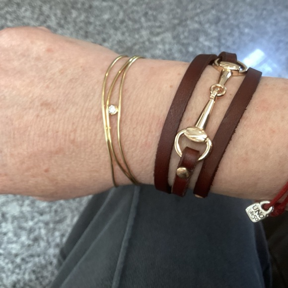 🌸Silver Tone Leather Horse Bit Bracelet Black or Brown - Picture 6 of 6